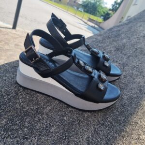 APEPAZZA - Zeppa in pelle con gioielli